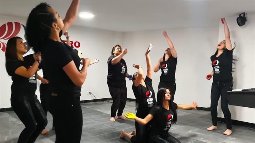Abren un teatro y un centro holístico en la cárcel de mujeres ´El Buen Pastor´