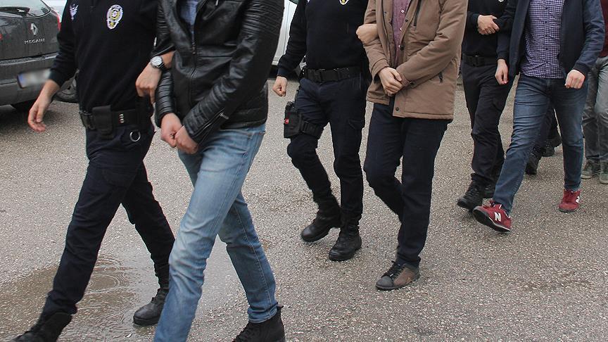 İstanbul'daki FETÖ operasyonunda 13 gözaltı