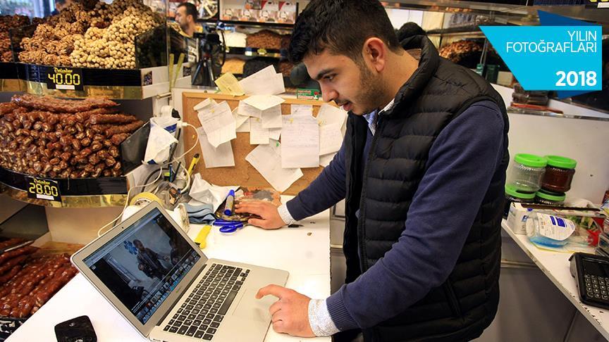 https www aa com tr tr kurumsal haberler esnaf aanin yilin fotograflari oylamasina katildi 1333149