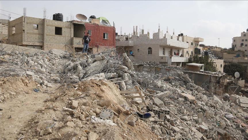 اسرائیل یک خانواده فلسطینی را مجبور به تخریب خانه خود کرد