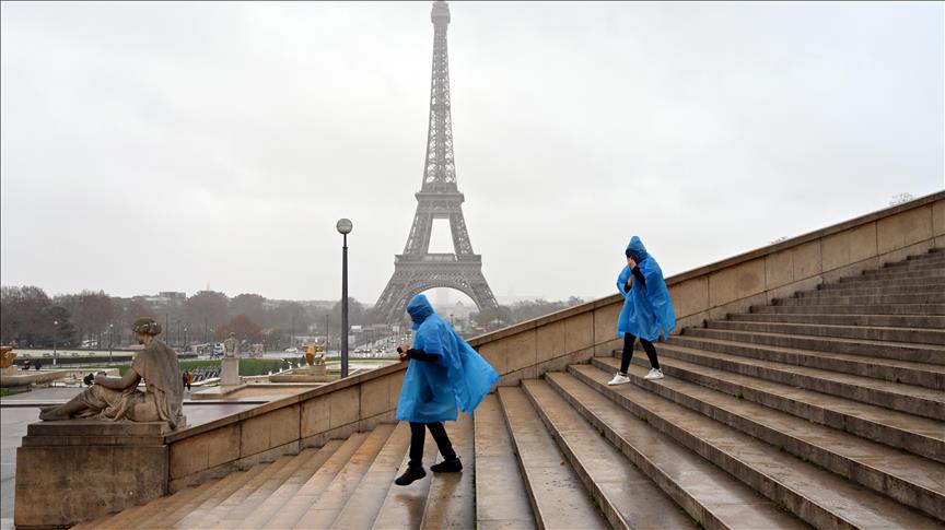 Francia se prepara para más protestas por altos costos de vida