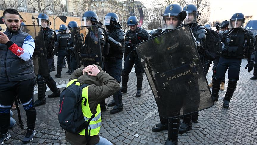 France/Gilets jaunes: 343 interpellations à Paris samedi matin