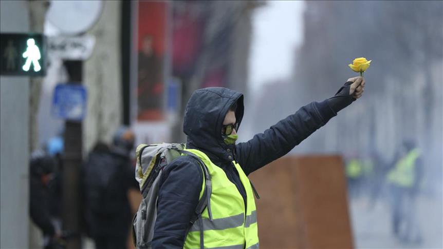 فرنسا.. ارتفاع موقوفي "السترات الصفراء" إلى نحو ألف