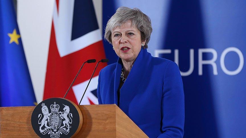 '11 Aralık Theresa May için zorlu dönemeç'