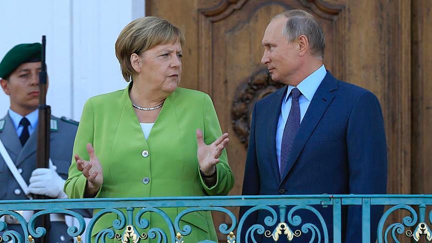 Путин и Меркель обсудили инцидент в Керченском проливе