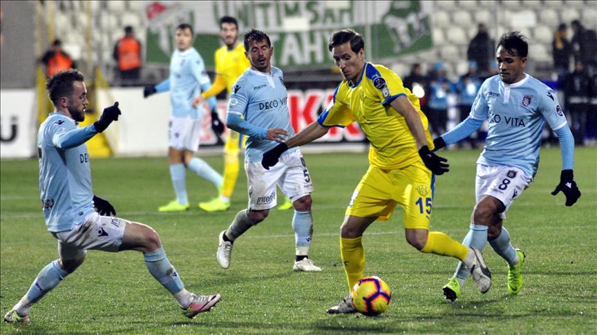 Football: Basaksehir stronger on top of Turkish league