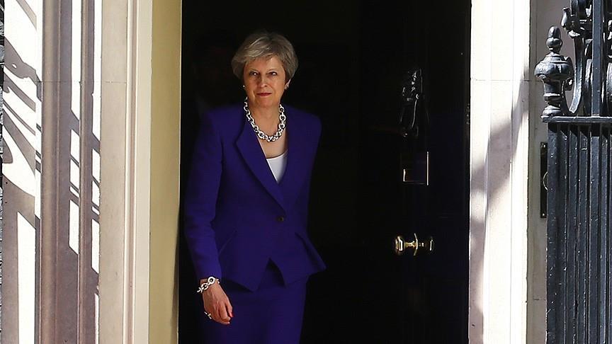 Britain's May vows to fight no-confidence vote