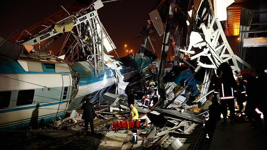 Столкновение поездов в Анкаре: 9 погибших