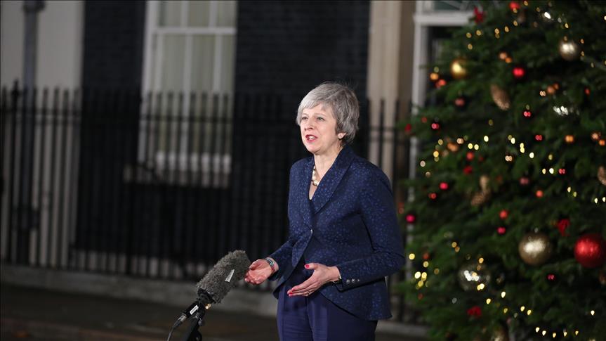 Premijerka Theresa May najavila povlačenje prije izbora 2022. godine