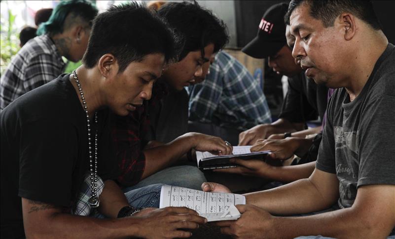 Mencari peta jalan pulang dari bawah kolong jembatan