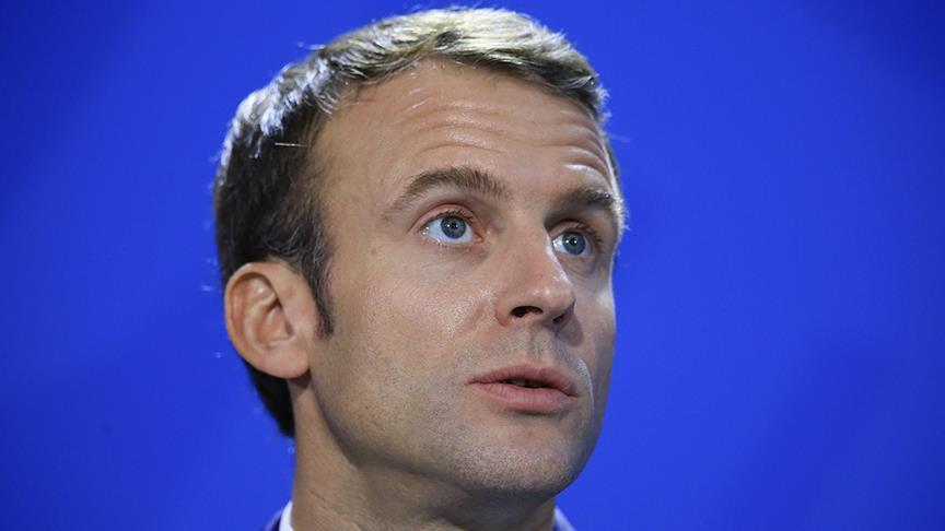 France/Gilets jaunes: "Le pays a besoin d'ordre et de calme" (Emmanuel Macron)
