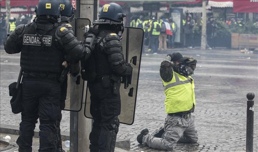 Na protestima "žutih prsluka" u Parizu policija uhapsila 95 osoba 