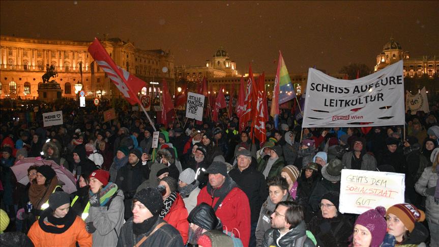Antivladini protesti u Austriji: Oko 50.000 ljudi izašlo na ulice Beča 