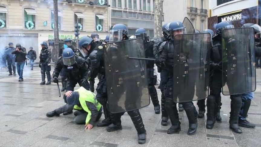Na ulice Francuske danas izašle 33.500 ljudi: U Parizu uhapšeno 168 osoba