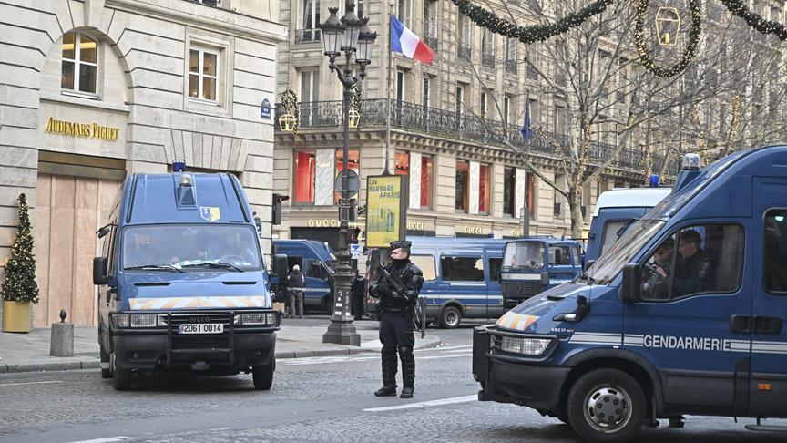 یورش پلیس به تجمع «جلیقه زردها» در پاریس