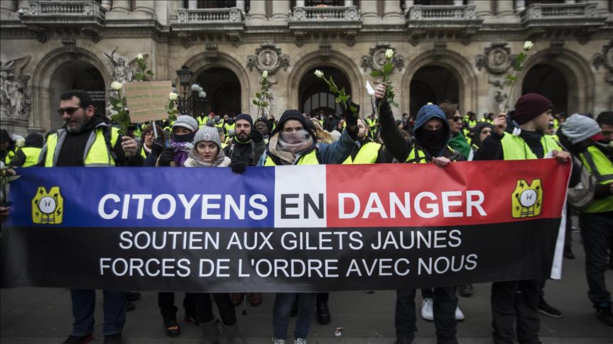 France: des "Gilets jaunes" réclament un référendum d’initiative populaire 