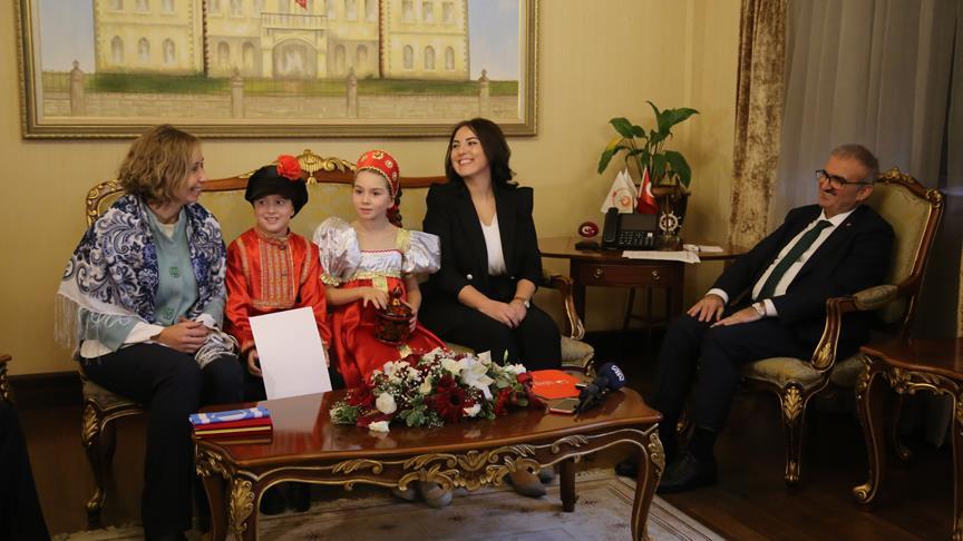 Yabancılar Antalya'da mutlu