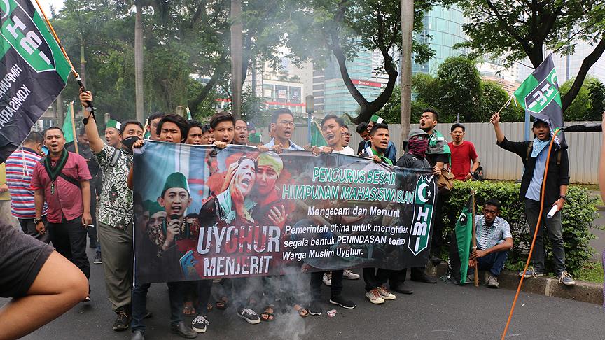 Endonezya'da Çin protestosu