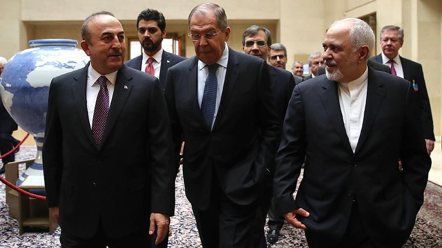 Les MAEs turc, russe et iranien discutent de la Commission constitutionnelle syrienne