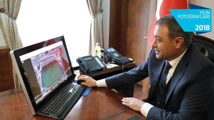 Burdur Valisi'nin tercihi 'Gazze'de Türk Bayrağı' oldu