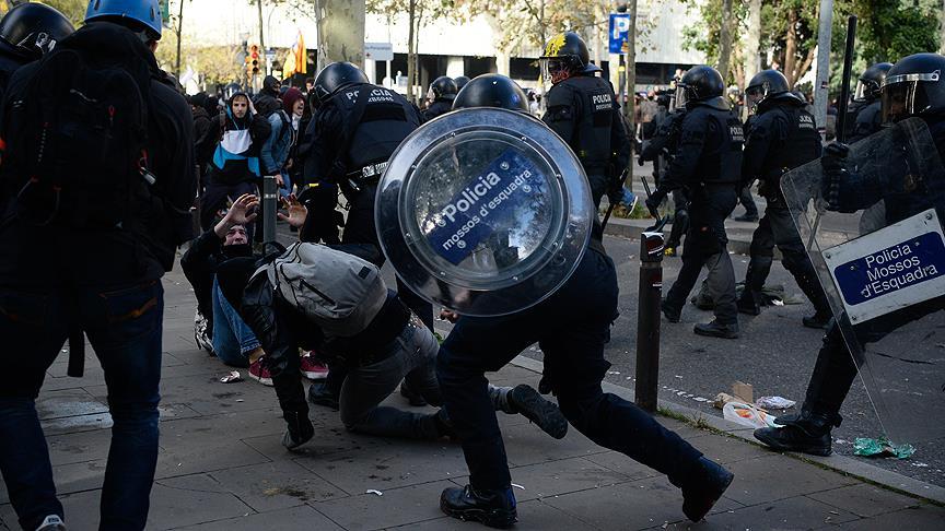 İspanya karşıtı gösteriler Barselona'da hayatı felce uğrattı 