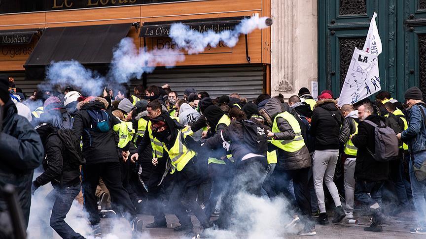 France/Gilets Jaunes: Des violences malgré une participation en baisse