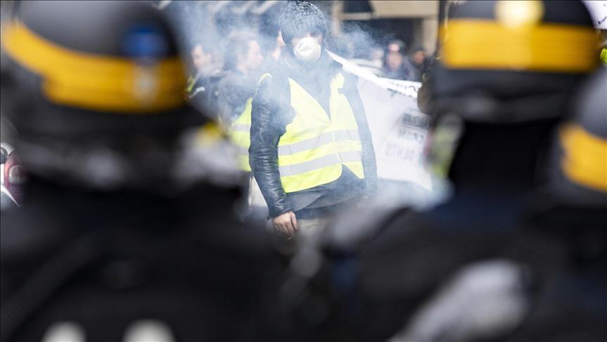 French PM urges public order amid Yellow Vest protests