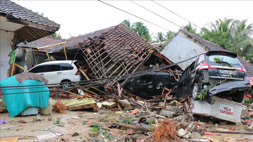 Cunami u Indoneziji usmrtio najmanje 373 osobe, traga se za 128 nestalih