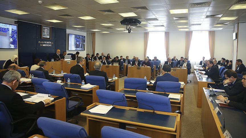 Karayolları Trafik Kanunu ile bazı kanunlarda değişiklik teklifi komisyonda kabul edildi