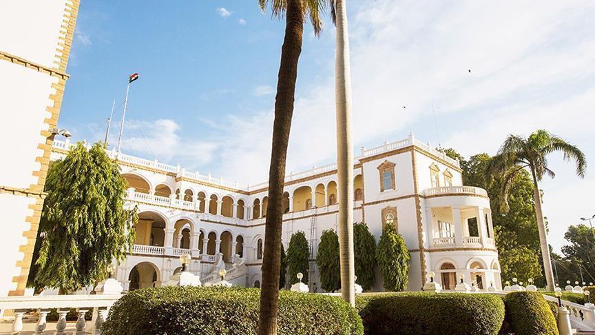 Soudan: La police disperse des manifestants devant le Palais présidentiel à Khartoum