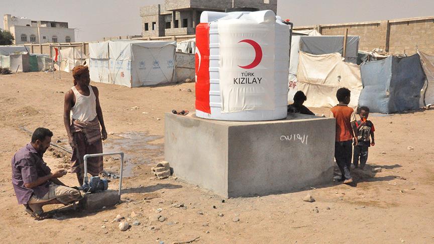 Turkish group sets up water tanks for refugees in Yemen