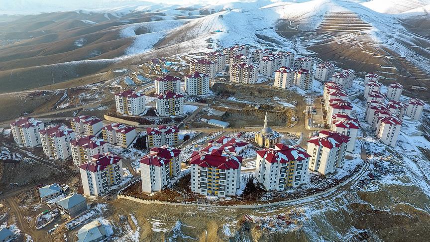 Terörden temizlenen ilçenin çehresi değişti