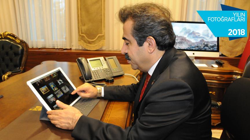 Diyarbakır Valisi Güzeloğlu 'Yılın Fotoğrafları' oylamasına katıldı