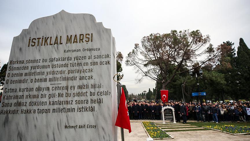 Mehmet Akif Ersoy Kabri Basinda Anildi