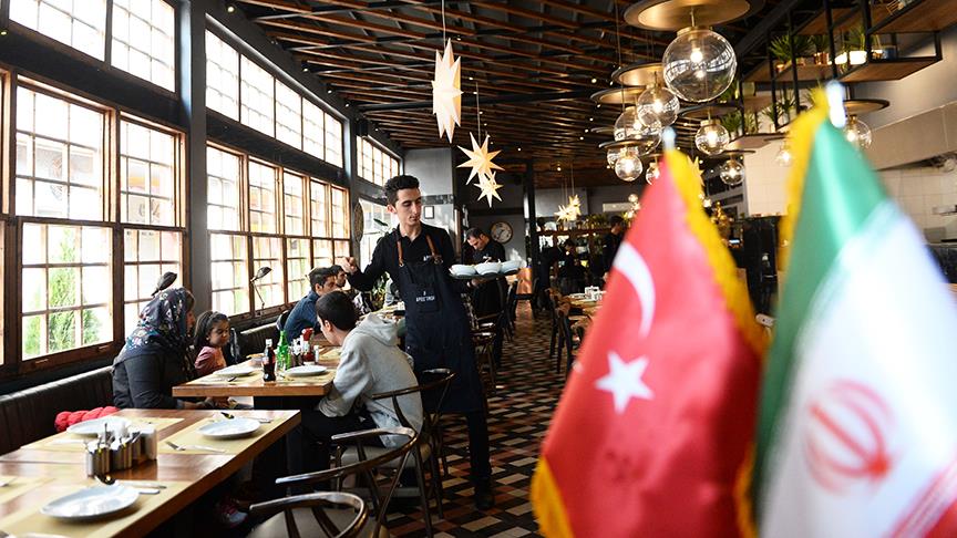 Türk iskenderi ve dönerine Tahran'da rağbet artıyor