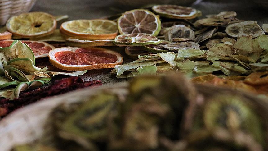 Isparta'dan 10 ülkeye meyve cipsi ihracatı