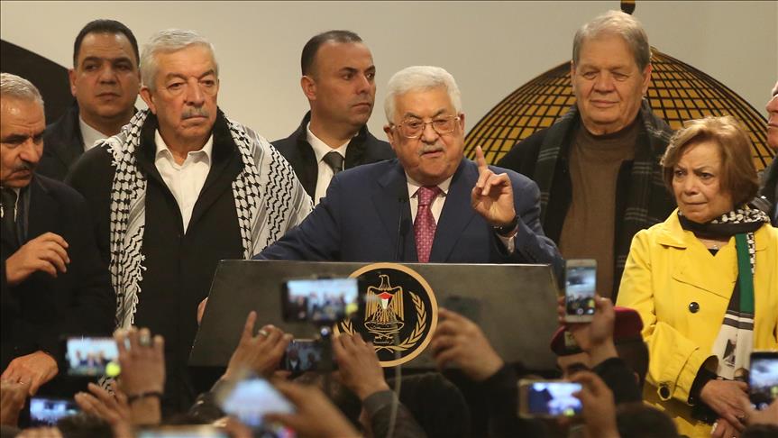 عباس: لن نقبل بأي شكل من أشكال صفقة العصر