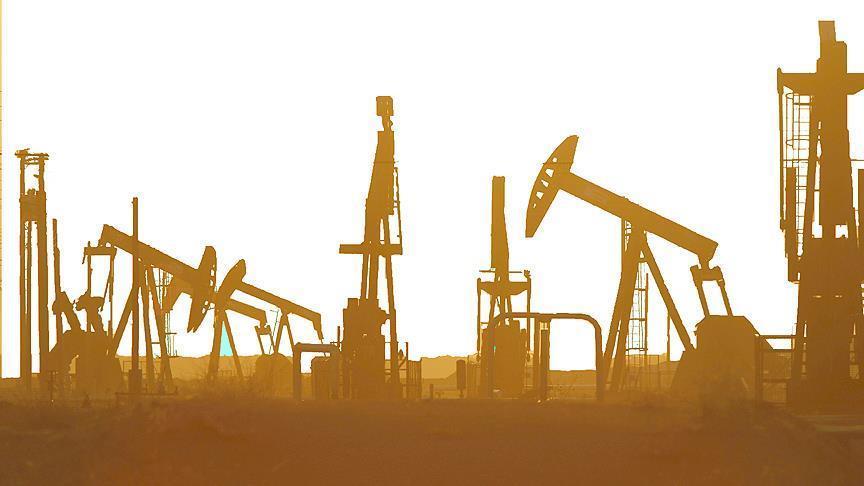 Oil prices decline with oversupply concerns