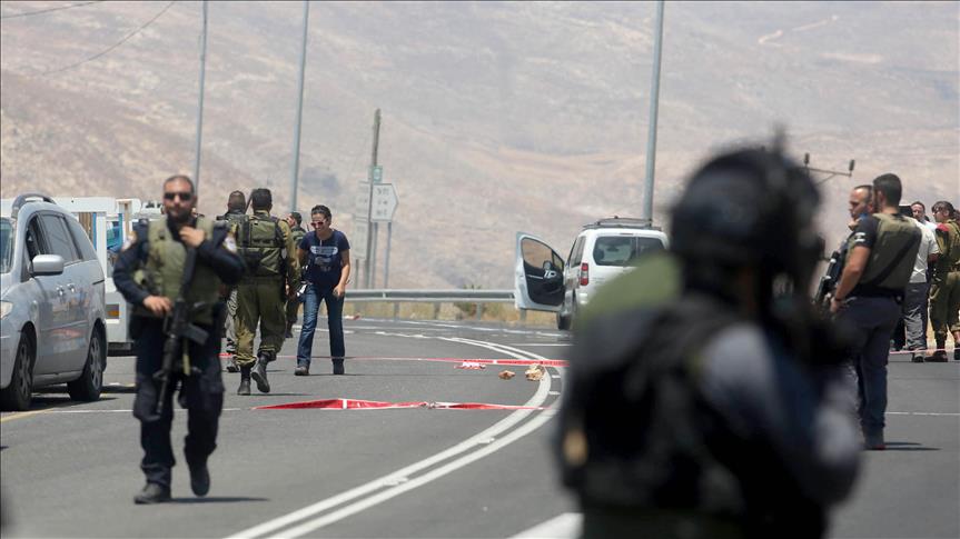 Settlers attack Palestine official's convoy in W. Bank