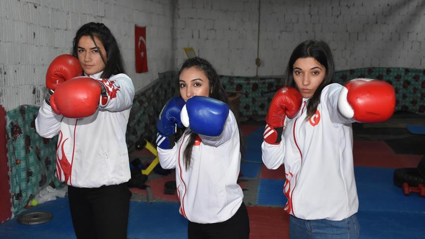 Arkadaşlarına özenip milli sporcu oldular