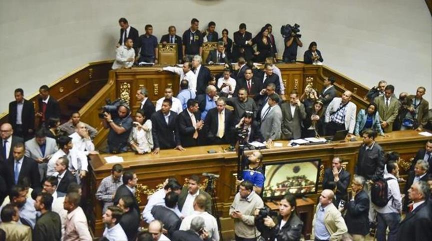 En Venezuela se juramentó la nueva directiva de la Asamblea Nacional opositora