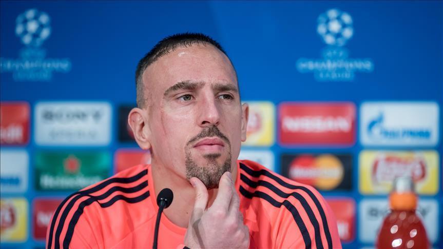 Football : Ribéry suscite la polémique après un repas chez le "boucher turc" Salt Bae