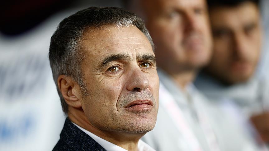 Fenerbahçe'de Ersun Yanal'a güven tam