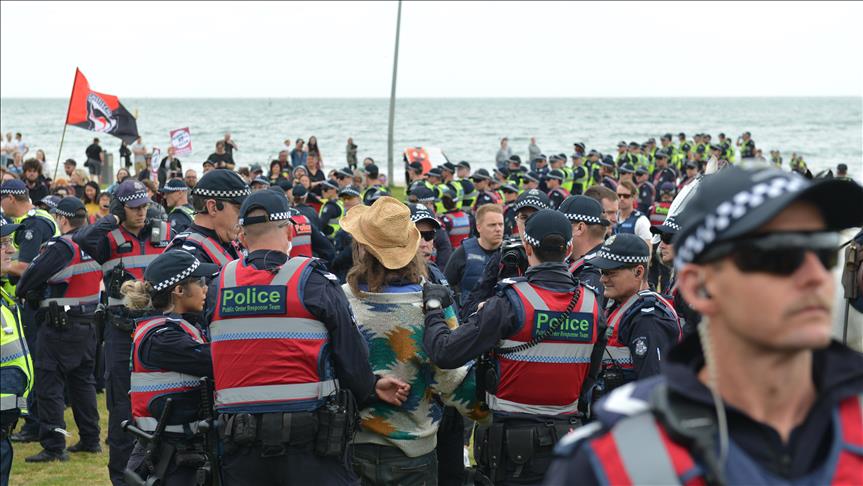 Altercado entre grupos a favor y en contra de la migración en Australia