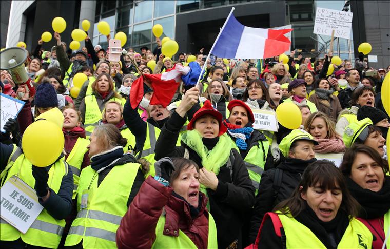 Koaliciona vlada u Italiji izrazila podršku "žutim prslucima" u Francuskoj