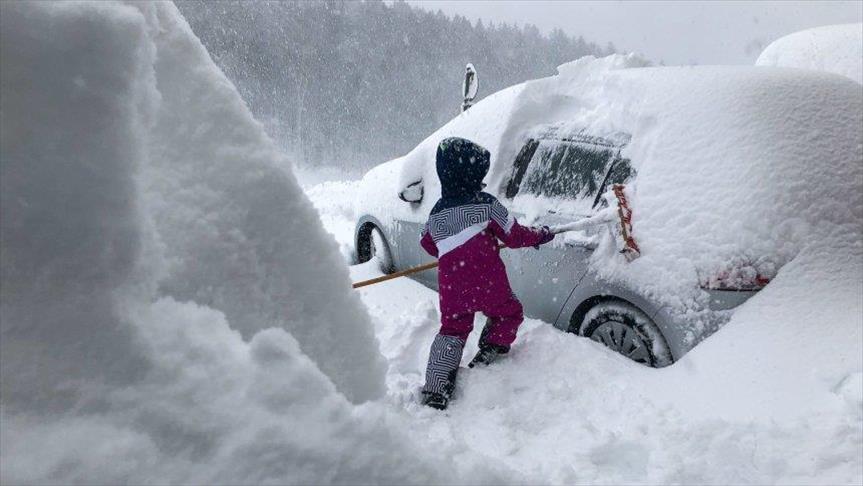 Snijeg nastavlja padati, u Austriji raste rizik od lavina