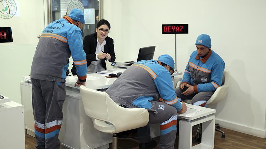 Hak-İş'ten kadroya geçen taşeron işçiler için zam talebi