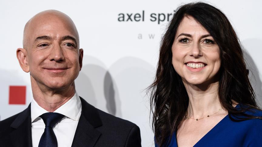 Amazon's Bezos, wife to divorce after 25 years