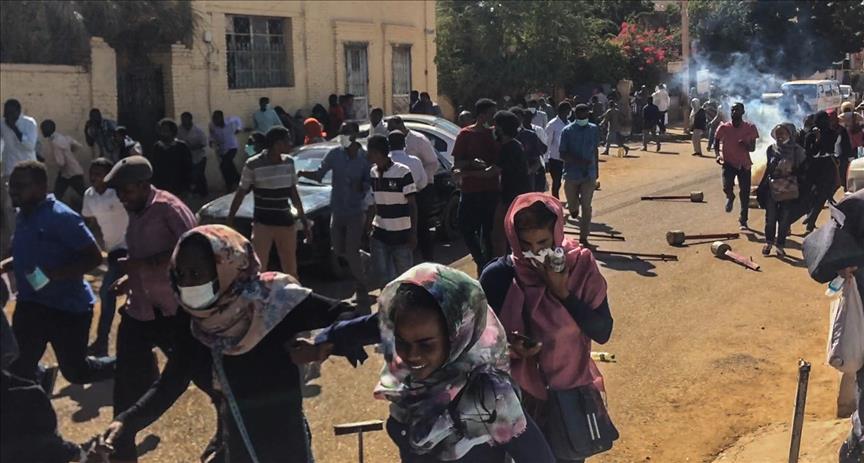 "Sudan'da ikna edici çözümler sunulamaması gösterilerin yayılmasına neden oldu"