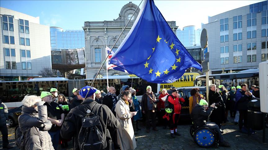 Reino Unido se enfrentaría a una "parálisis del brexit" si el acuerdo es rechazado